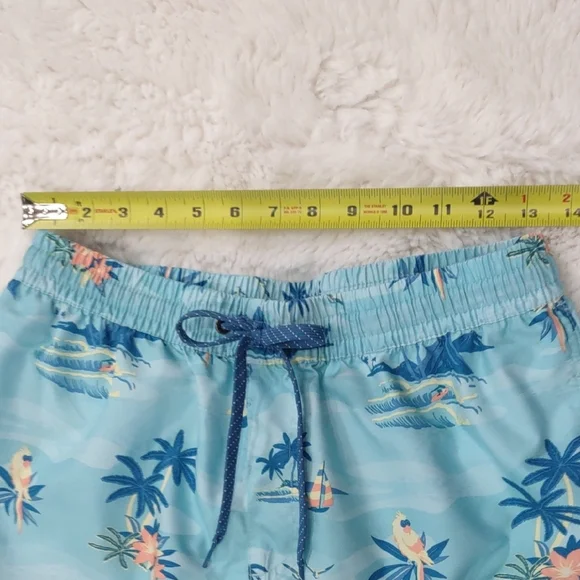 Quiksilver Men's Blue Tropical Print Shorts - Picture 11 of 17